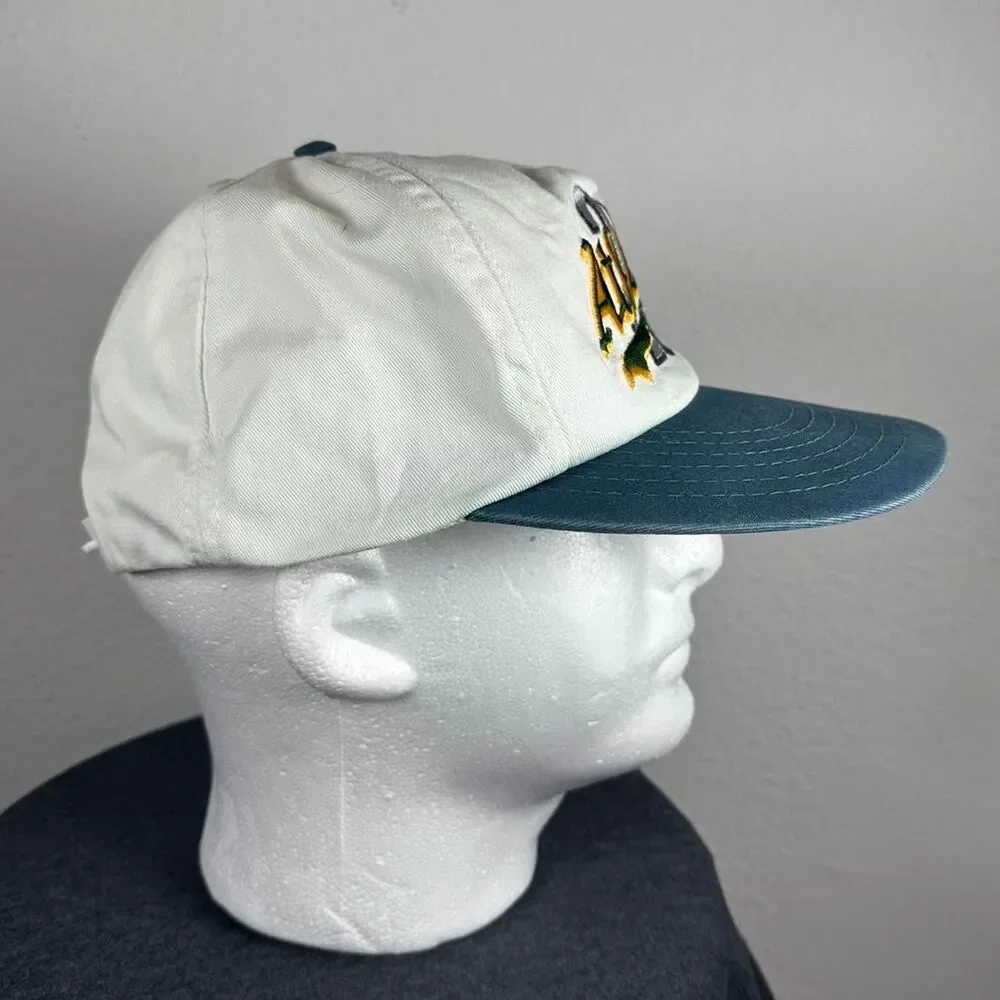 Mlb Men's White and Cream Hat